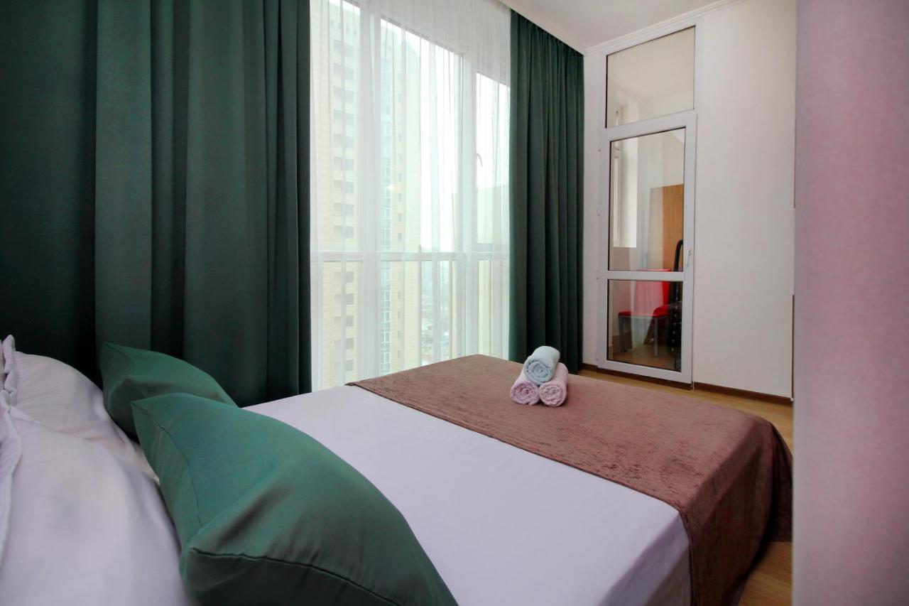Уютные И Комфортные Квартиры В Жк Манхэттен Apartment Almaty Bagian luar foto